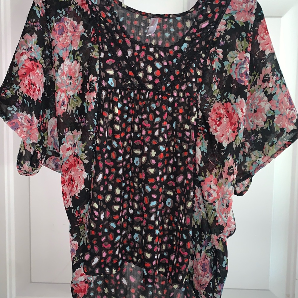Xhilaration size medium